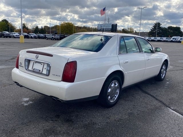 Cadillac DeVille Base 2000