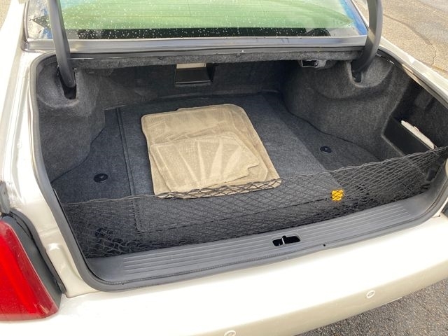 Cadillac DeVille Base 2000