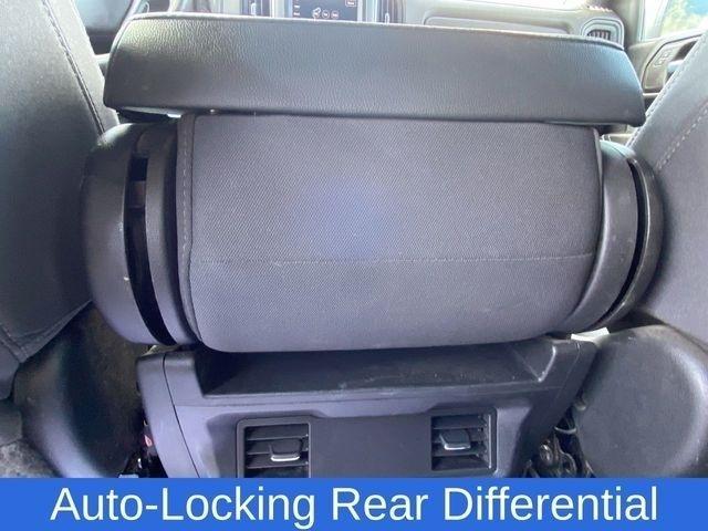 Chevrolet Silverado 1500 Limited Custom Trail Boss Crew Cab Long Box 4WD 2022