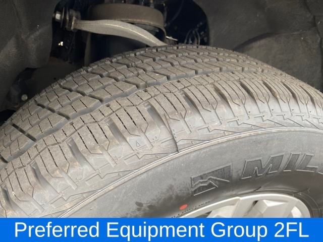 Chevrolet Silverado 1500 LT-L Crew Cab 4WD 2023