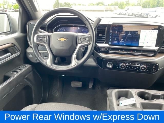Chevrolet Silverado 1500 LT-L Crew Cab 4WD 2023