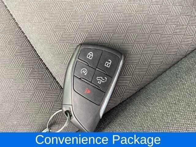 Chevrolet Silverado 1500 LT-L Crew Cab 4WD 2023