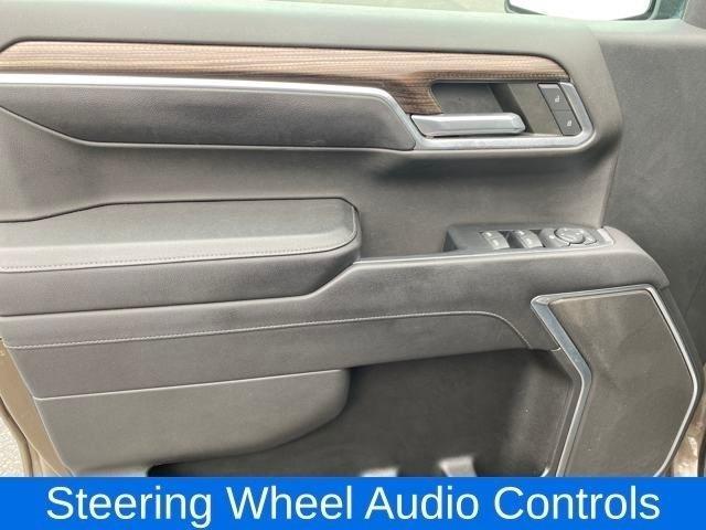 Chevrolet Silverado 1500 LT-L Crew Cab 4WD 2023