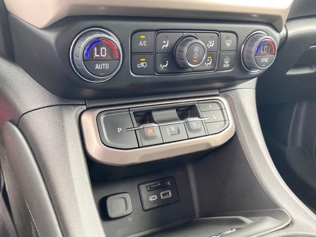 GMC Acadia Denali 2023