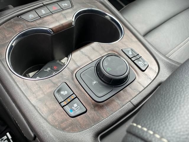 GMC Acadia Denali 2023