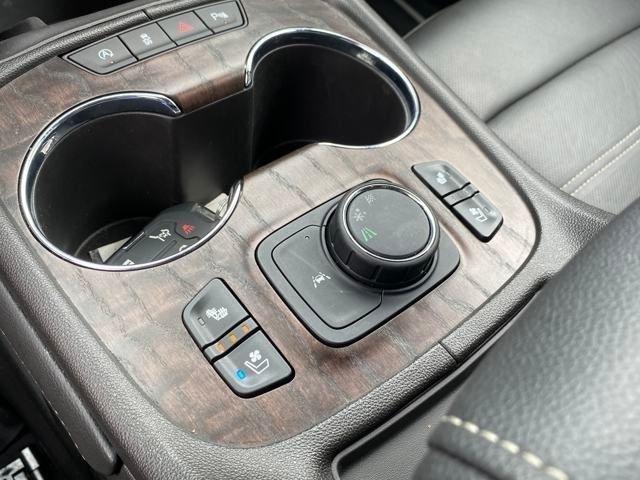 GMC Acadia Denali 2023