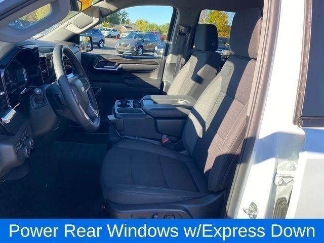 Chevrolet Silverado 1500 LT Crew Cab 4WD 2025