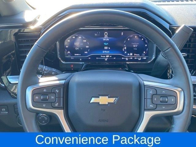 Chevrolet Silverado 1500 LT Crew Cab 4WD 2025