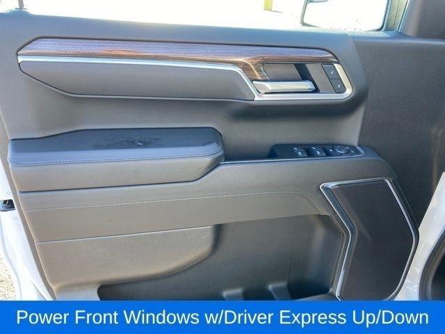 Chevrolet Silverado 1500 LT Crew Cab 4WD 2025