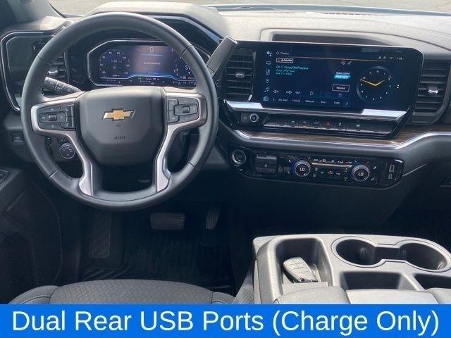 Chevrolet Silverado 1500 LT Crew Cab 4WD 2025