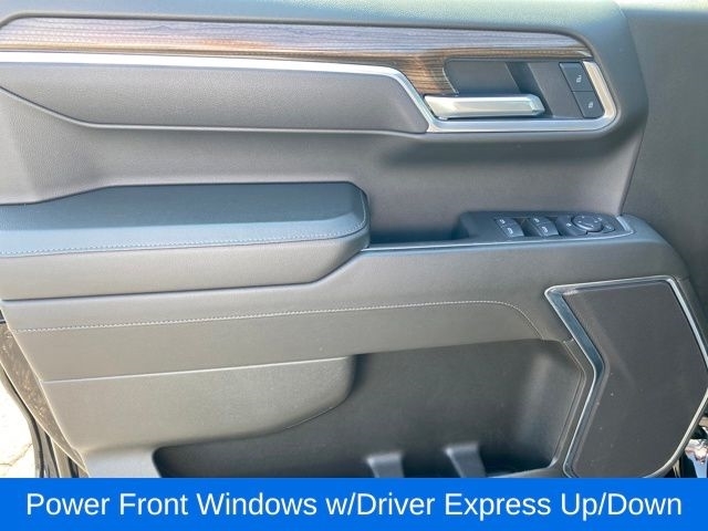 Chevrolet Silverado 1500 LT Crew Cab 4WD 2025