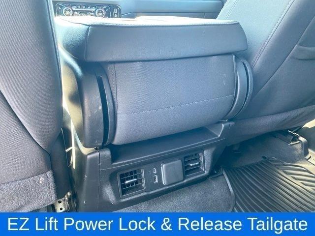 Chevrolet Silverado 1500 LT Crew Cab 4WD 2025