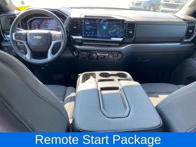 Chevrolet Silverado 1500 LT Crew Cab 4WD 2025