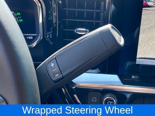 Chevrolet Silverado 1500 LT Crew Cab 4WD 2025