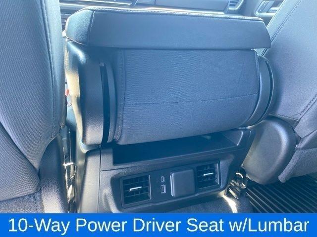 Chevrolet Silverado 1500 LT Crew Cab 4WD 2025