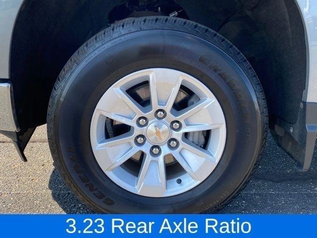 Chevrolet Silverado 1500 LT Crew Cab 4WD 2025