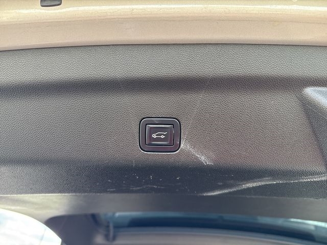 Chevrolet Suburban RST 4WD 2022