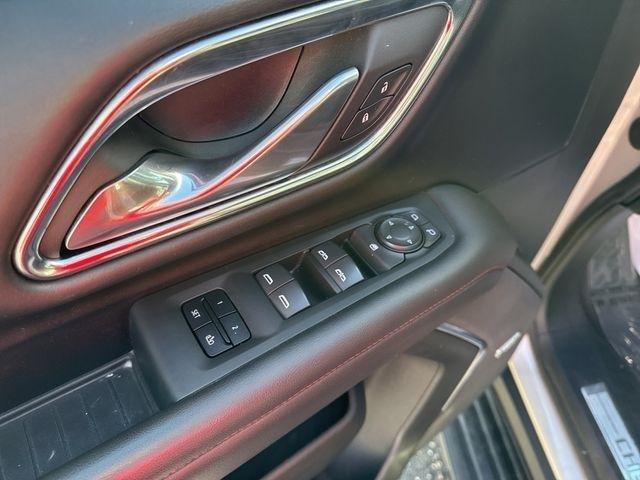 Chevrolet Suburban RST 4WD 2022