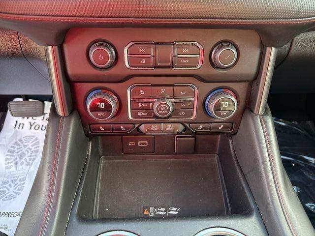 Chevrolet Suburban RST 4WD 2022