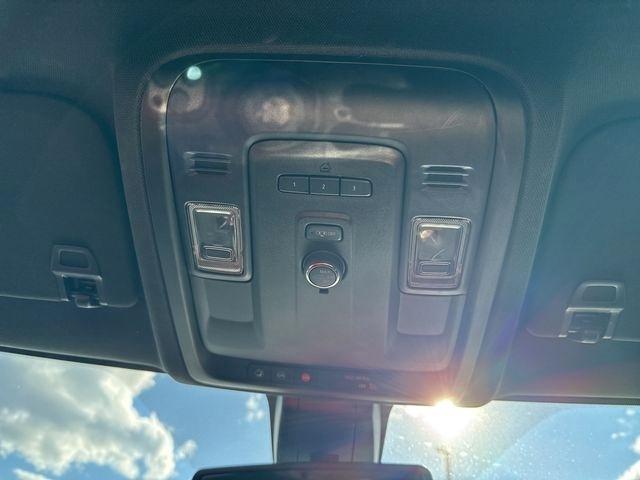 Chevrolet Suburban RST 4WD 2022