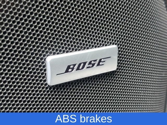 GMC Yukon Denali 4WD 2023