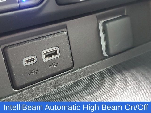 GMC Yukon Denali 4WD 2023