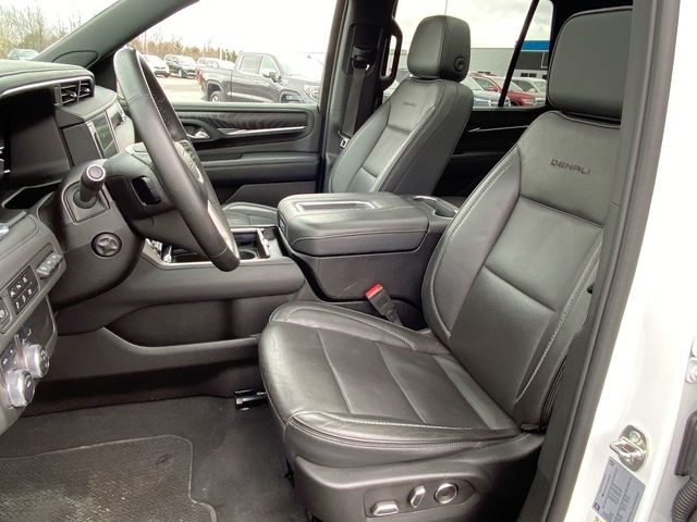 GMC Yukon Denali 4WD 2024