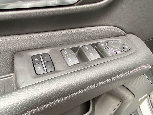 GMC Yukon Denali 4WD 2024