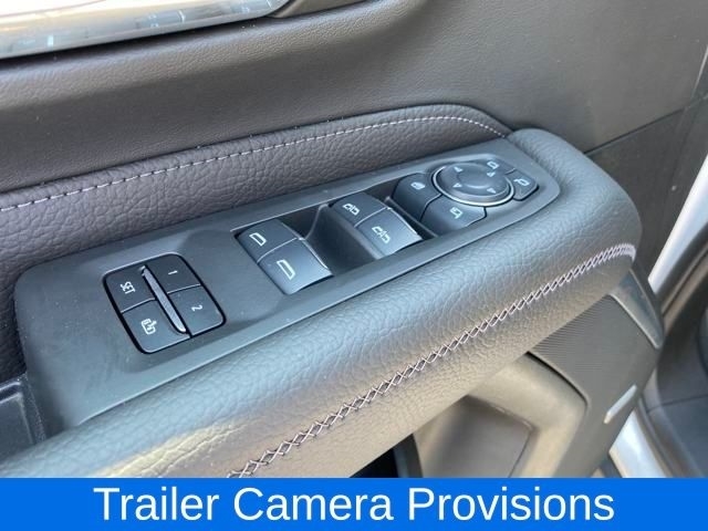 GMC Yukon Denali 4WD 2024