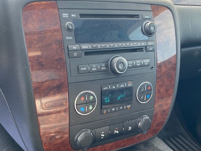 Chevrolet Avalanche LT 4WD 2011