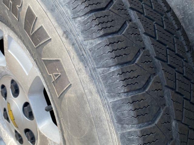 Chevrolet Avalanche LT 4WD 2011