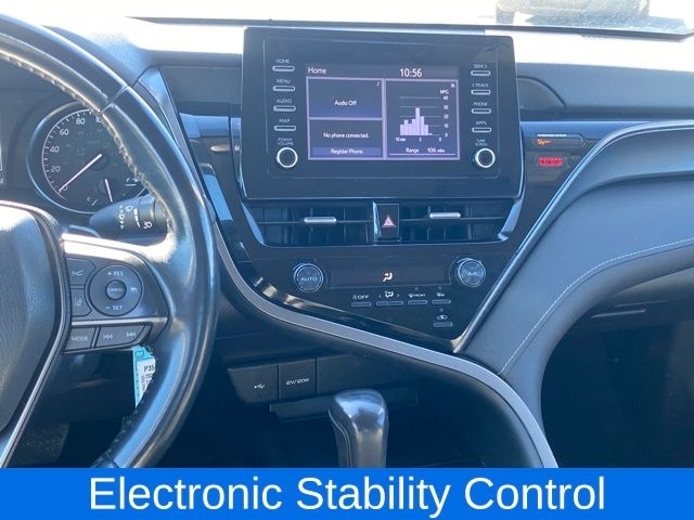 Toyota Camry SE 2022