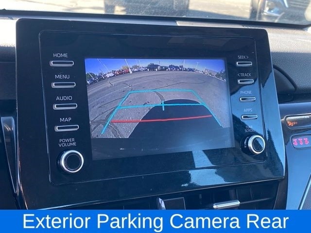 Toyota Camry SE 2022