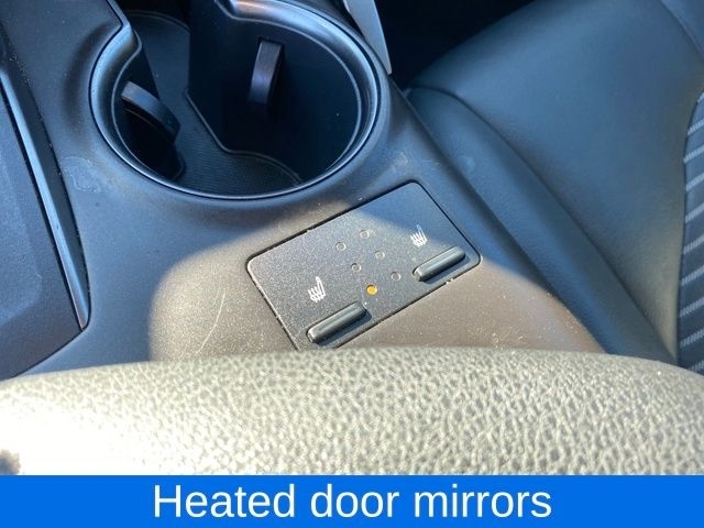 Toyota Camry SE 2022