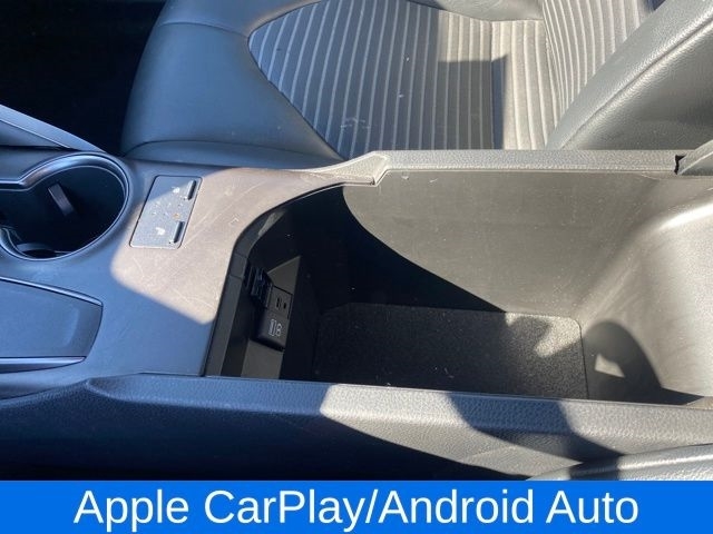 Toyota Camry SE 2022