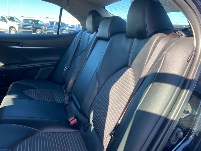 Toyota Camry SE 2022