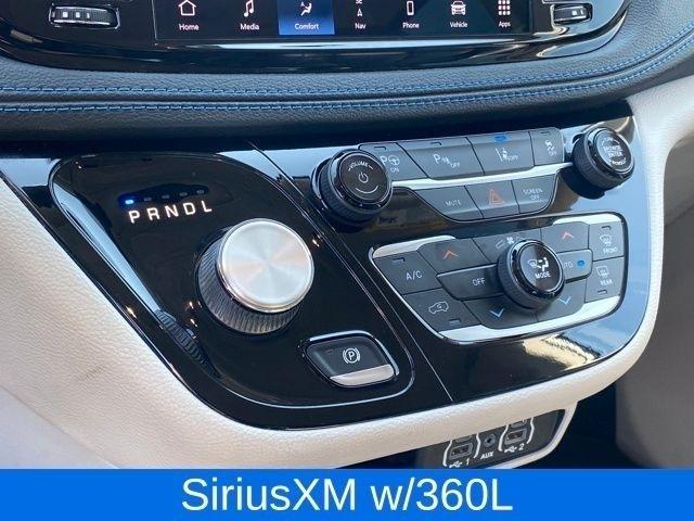 Chrysler Pacifica Hybrid Touring L 2021