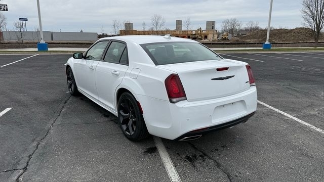 Chrysler 300 Touring L 2022