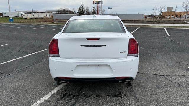 Chrysler 300 Touring L 2022