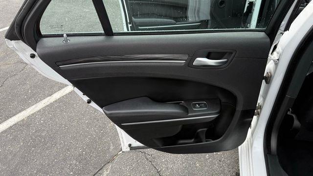 Chrysler 300 Touring L 2022