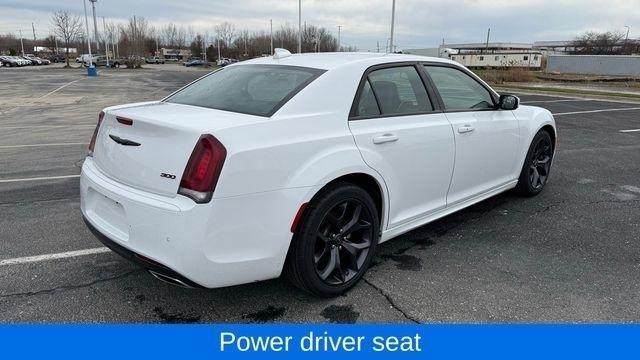 Chrysler 300 Touring L 2022