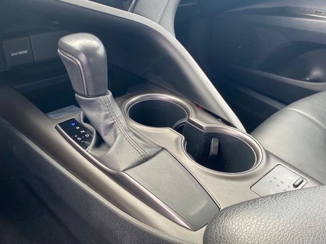 Toyota Camry SE 2023