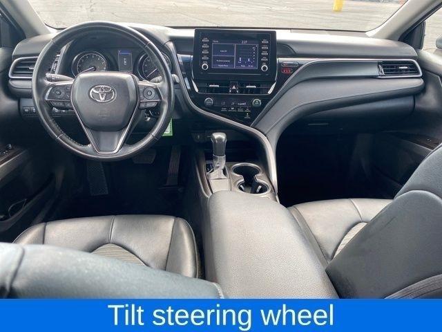 Toyota Camry SE 2023
