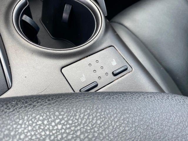 Toyota Camry SE 2023