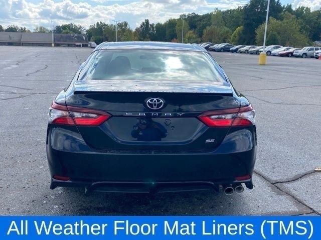 Toyota Camry SE 2023