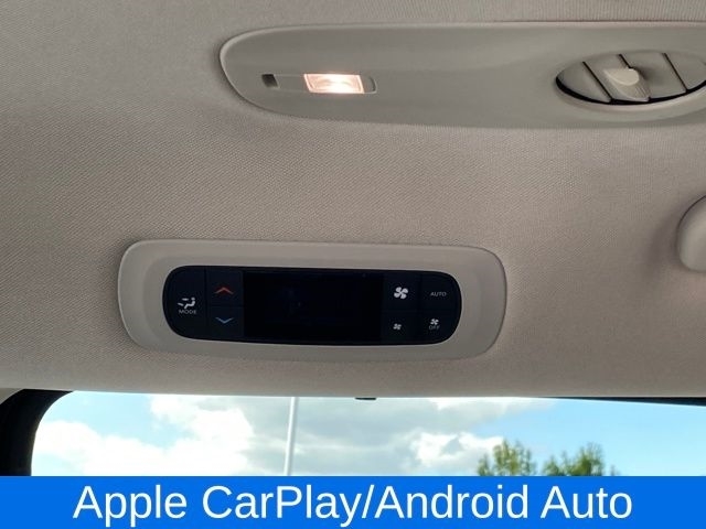 Chrysler Pacifica Touring L 2024