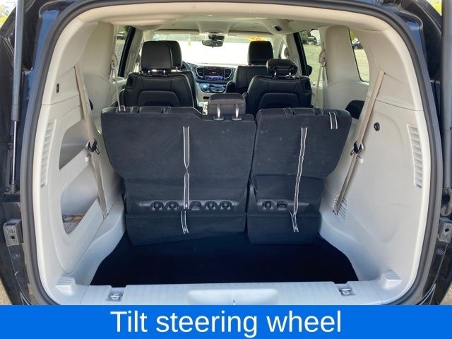 Chrysler Pacifica Touring L 2024