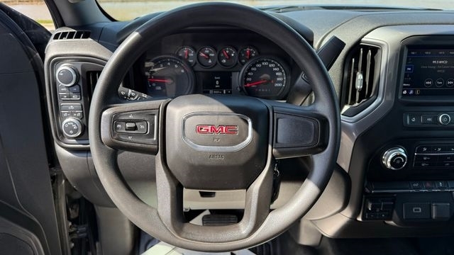 GMC Sierra 1500 Base Crew Cab Long Box 4WD 2020