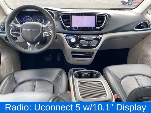 Chrysler Pacifica Touring L 2024