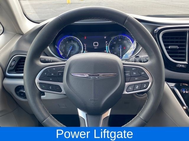 Chrysler Pacifica Touring L 2024